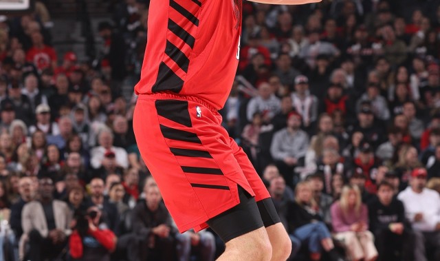 华体会下载-拓记：魔兽训练时三分很准但比赛中不投 克林根可是真练出来了