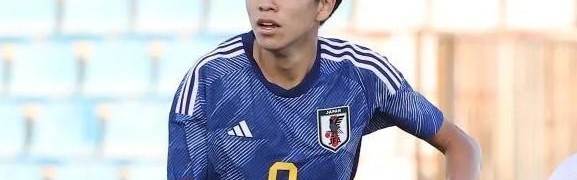 华体会HTH-日媒:女星今森茉耶出轨41岁演员,其男友是U20国脚道胁豊
