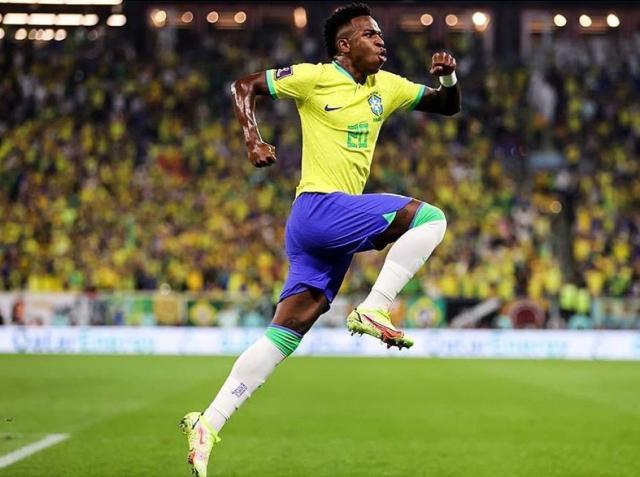 1670270809403015528.jpg FjPNAi_XEBMvAqh.jpg