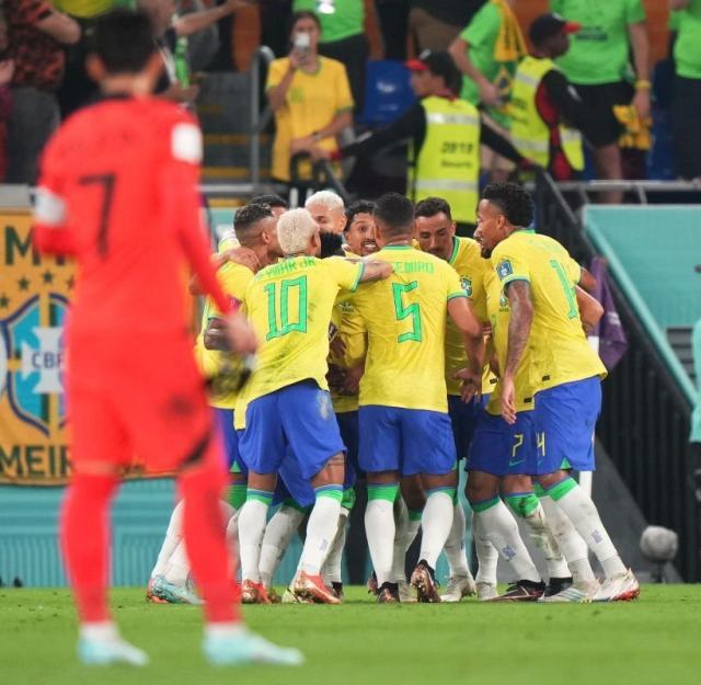 1670272198803072098.jpg FjPTnC9XEAc6xxh.jpg